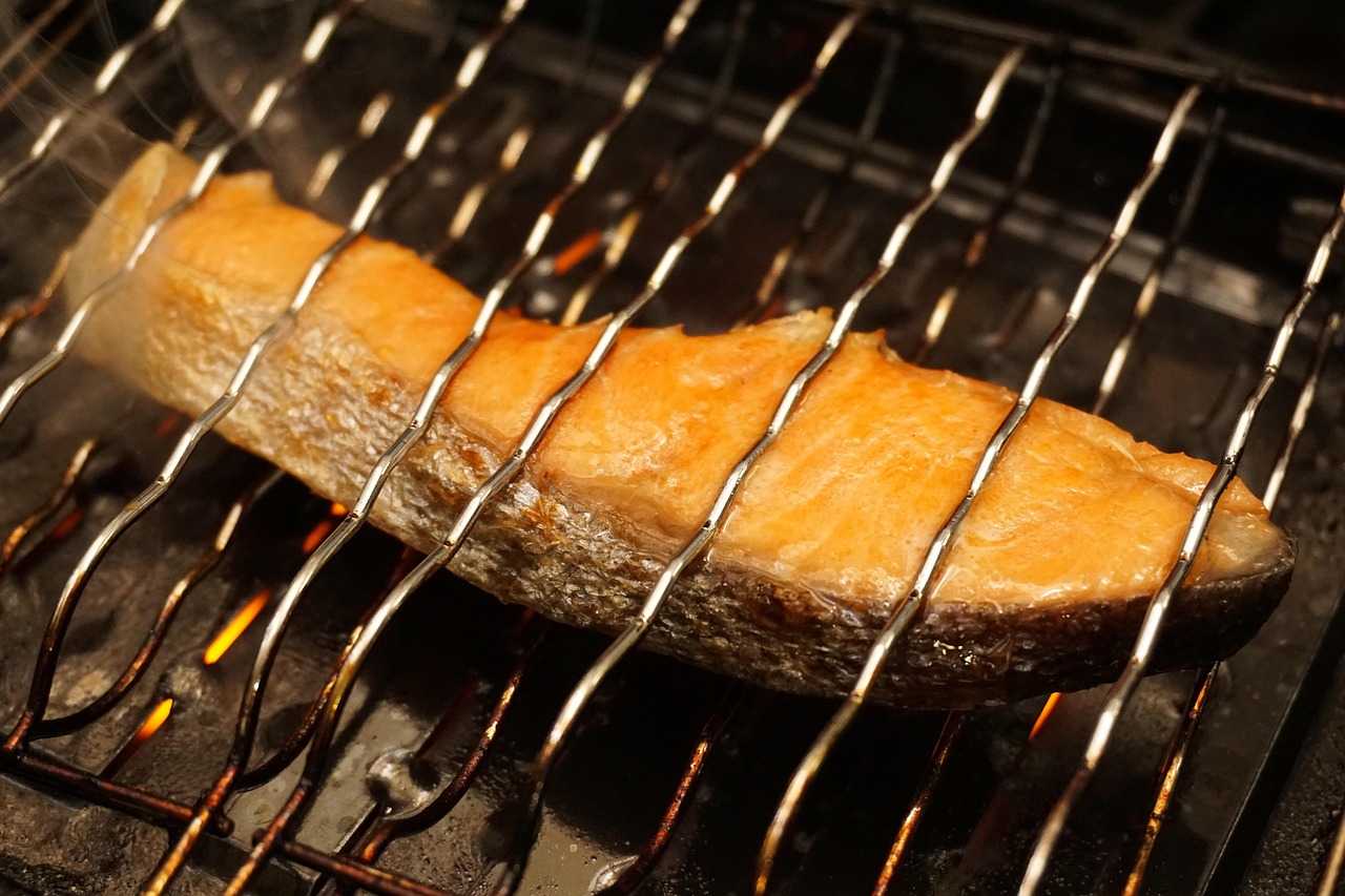 秋鮭のちゃんちゃん焼きに合う味噌の選び方は？